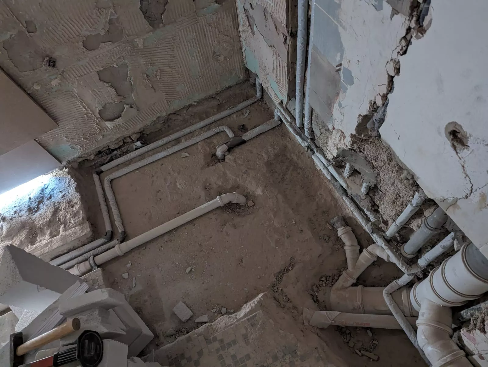 Fachgerechter Rückbau im Badezimmer in Unna